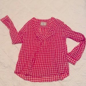 Checkered Holding Horses top